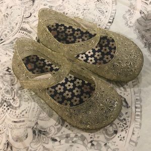 Little girls jelly flats